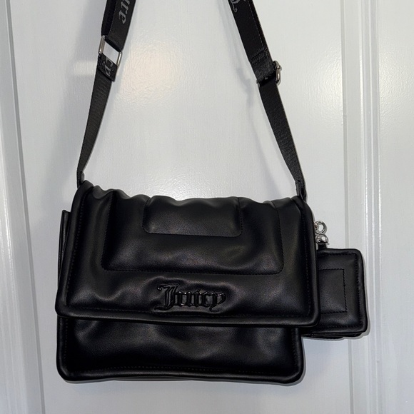 Juicy Couture Handbags - Juicy Couture Black Messenger Bag